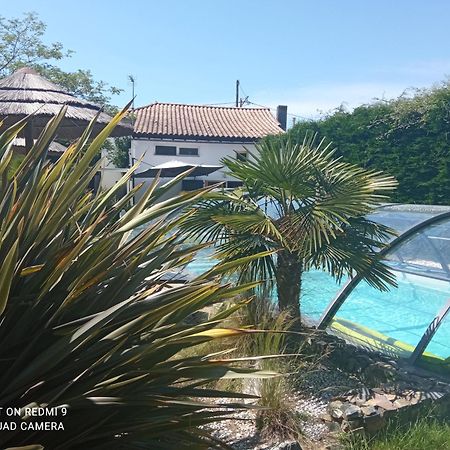 Mas Des Vignes Piscine Chauffee Bed & Breakfast Le Champ-Saint-Pere ภายนอก รูปภาพ