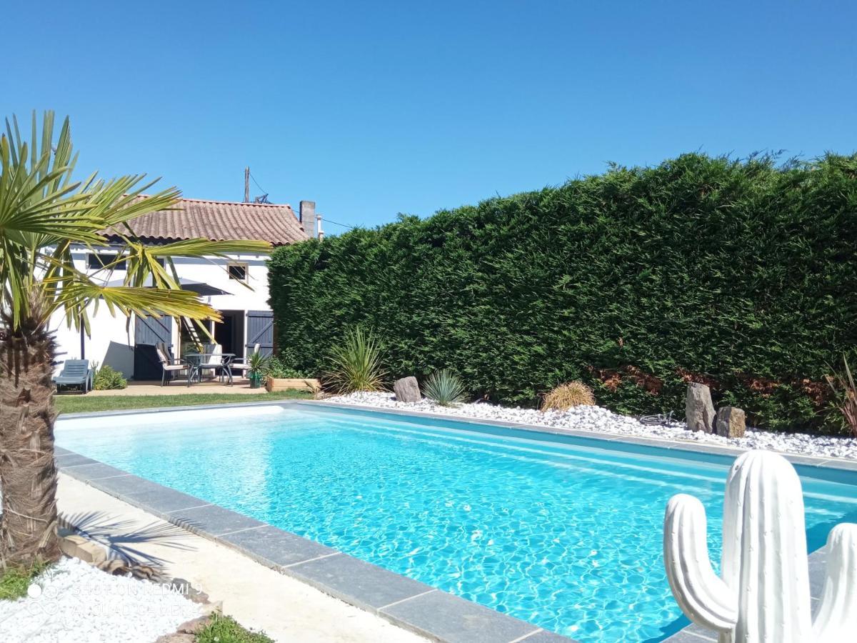 Mas Des Vignes Piscine Chauffee Bed & Breakfast Le Champ-Saint-Pere ภายนอก รูปภาพ
